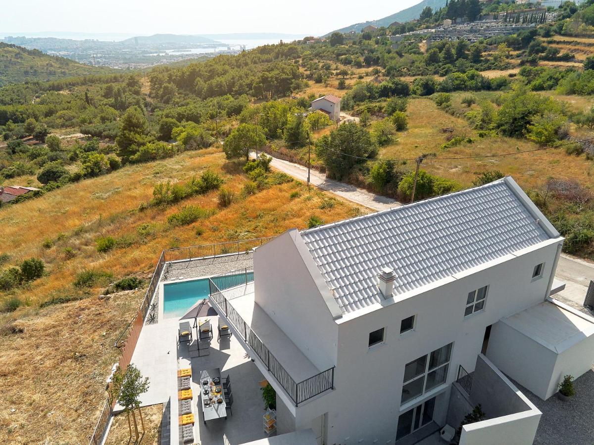 Klis Design Villa Clavis-Brand New Villa With A View المظهر الخارجي الصورة