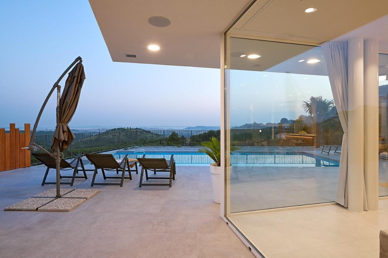 Klis Design Villa Clavis-Brand New Villa With A View المظهر الخارجي الصورة