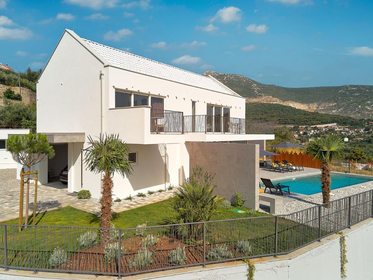 Klis Design Villa Clavis-Brand New Villa With A View المظهر الخارجي الصورة